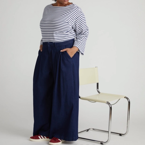 Universal Standard Navy Wide-Leg High-Waist Trousers - Picture 3 of 11